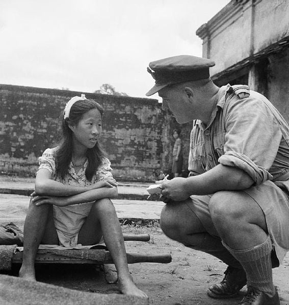 Archivo:Chinese girl from one of the Japanese Army's 'comfort battalions'.jpg